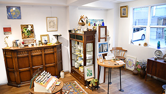 花梨スタジオと小さなギャラリー